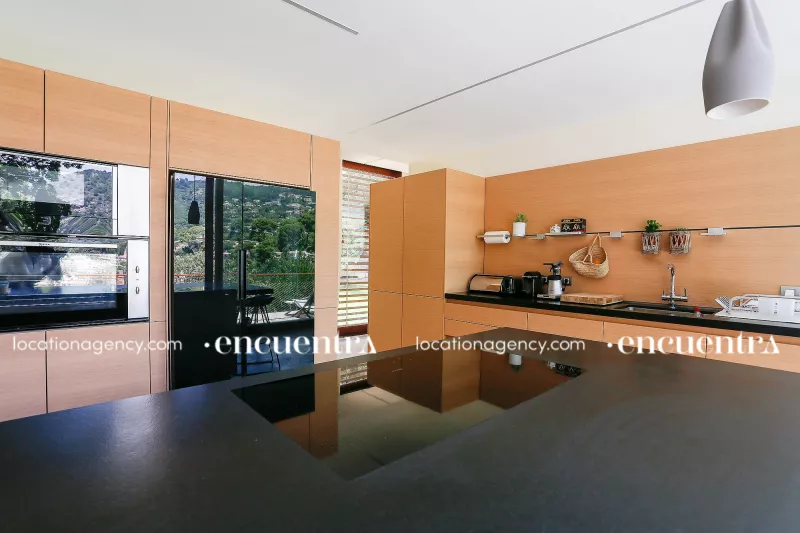 Private Beach House 020-hf047.JPG