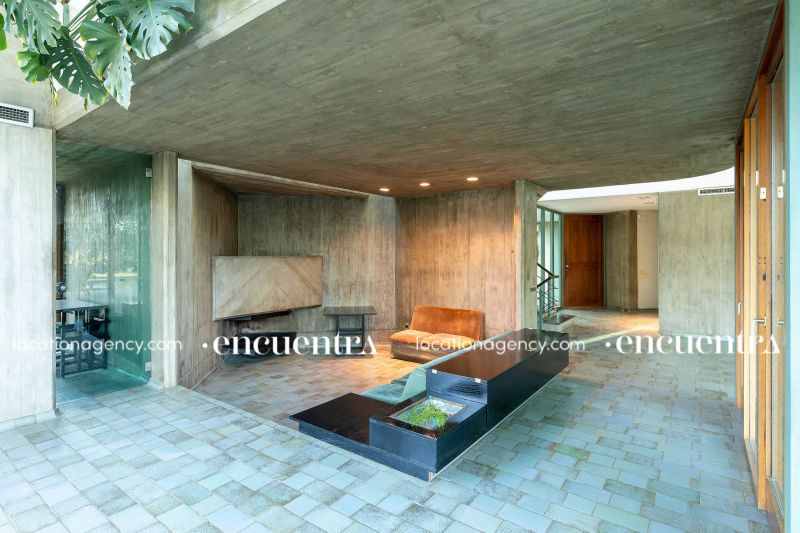 Glass concrete hd292z-23i-131.JPG