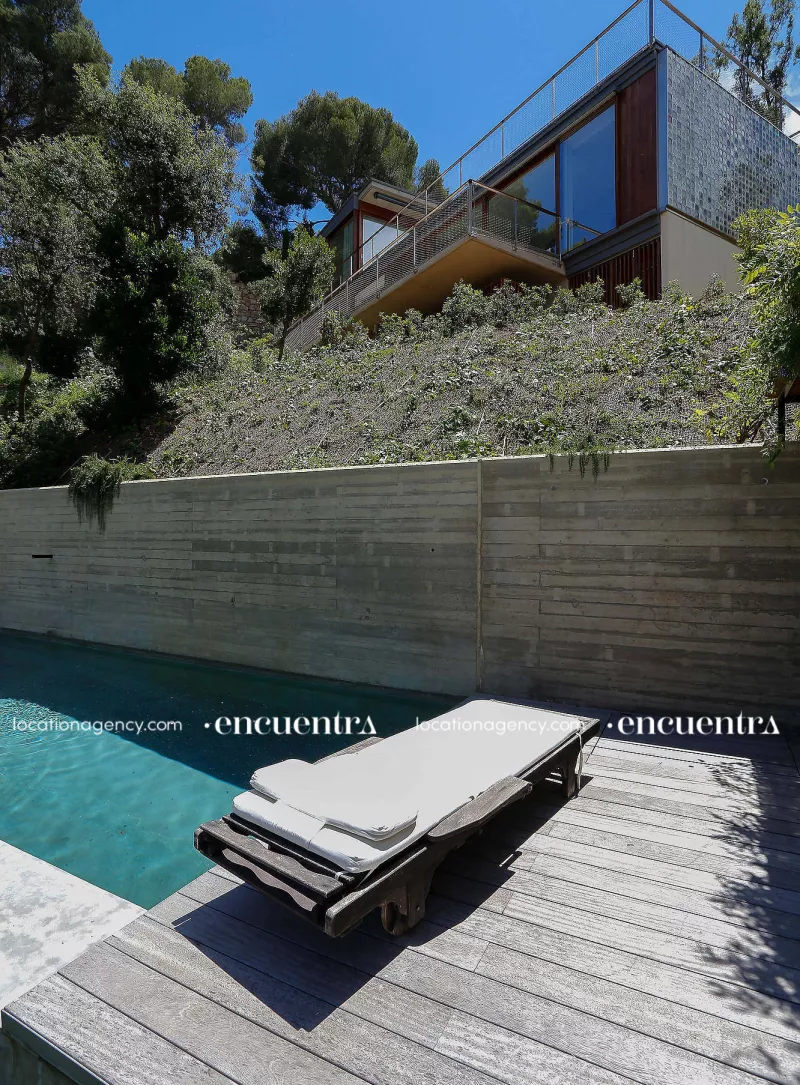 Private Beach House 005-hf047.JPG