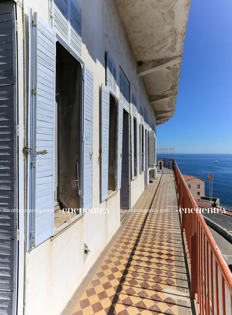 The Shiny Hotel 012-dt007-highlights-timeless-atemporal-vintage-retro-coast-landscape-terrace.JPG