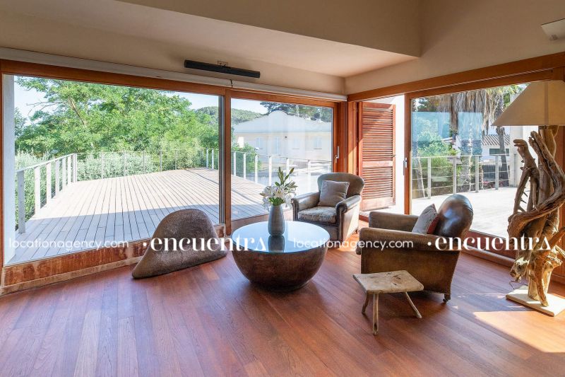 Seafront View 25-hf309z-25f-152-2.JPG