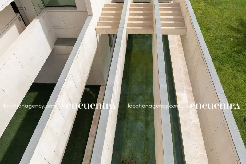 Straight Stone 011-hk004.JPG