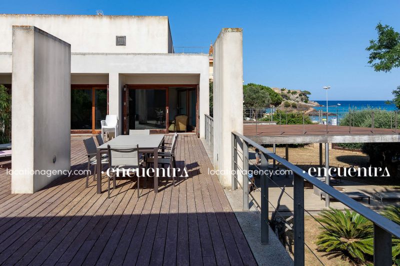 Seafront View 06-hf309z-25f-166-3.JPG