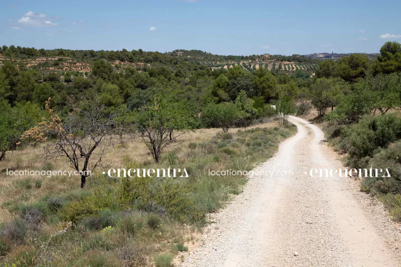 Circled 024-hi002-house-without-limits-nature-view-landscape-mountains-views-roads-careteras-caminos-acceso.JPG