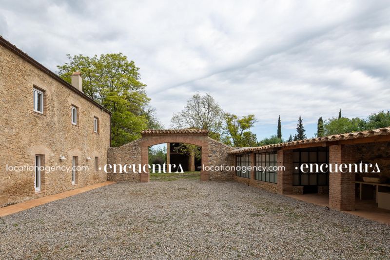 The White Frog 06-if630-24d-018.JPG