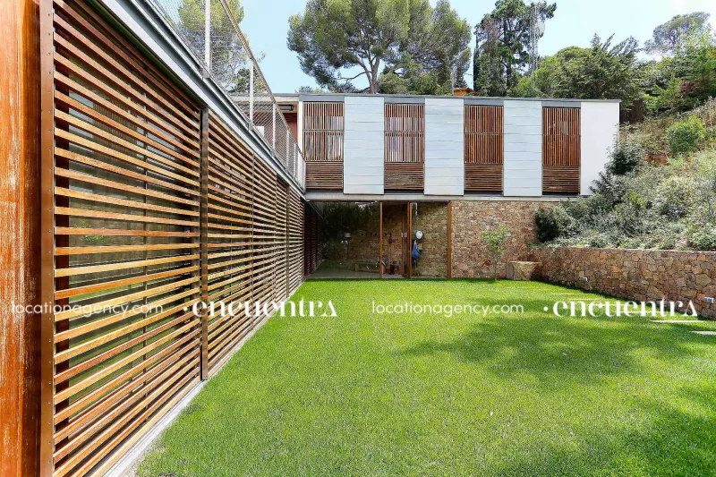 Private Beach House 008-hf047.JPG
