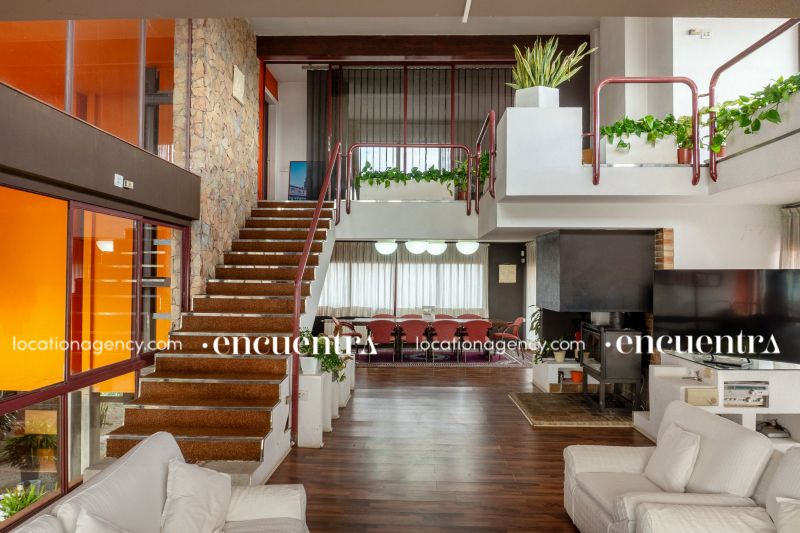 The Atrium hf360z-26a-049.JPG