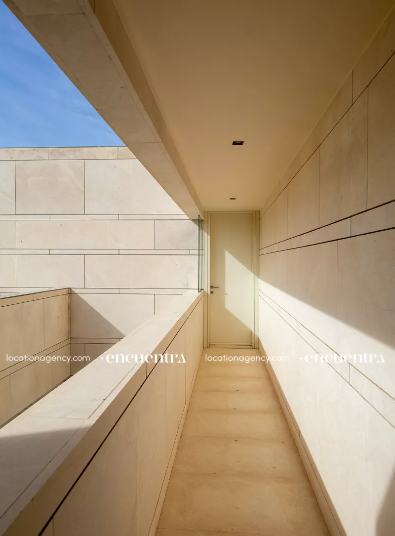 Straight Stone 018-hk004.JPG