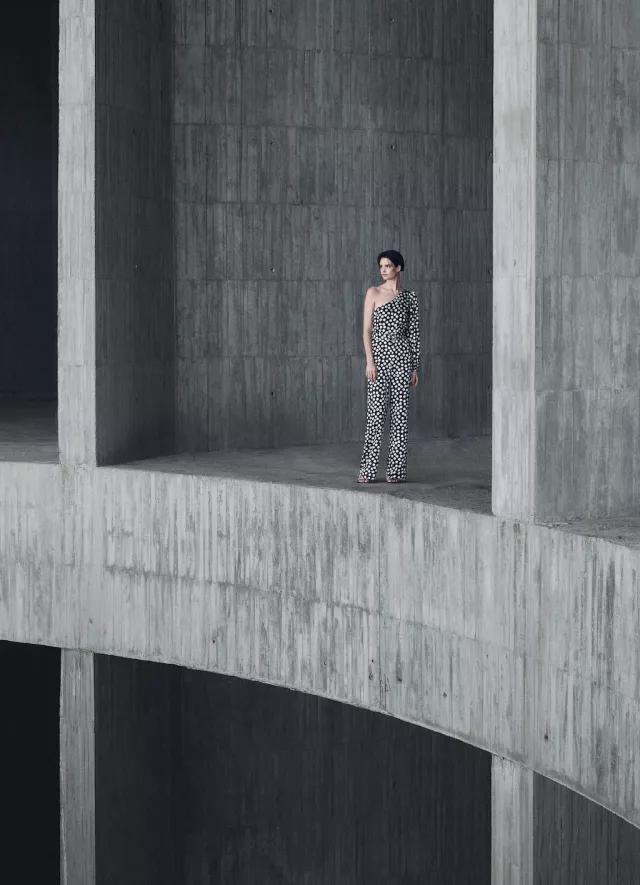 4-mango-campaign-concrete-hormigon-encuentra-location-agency.jpg  