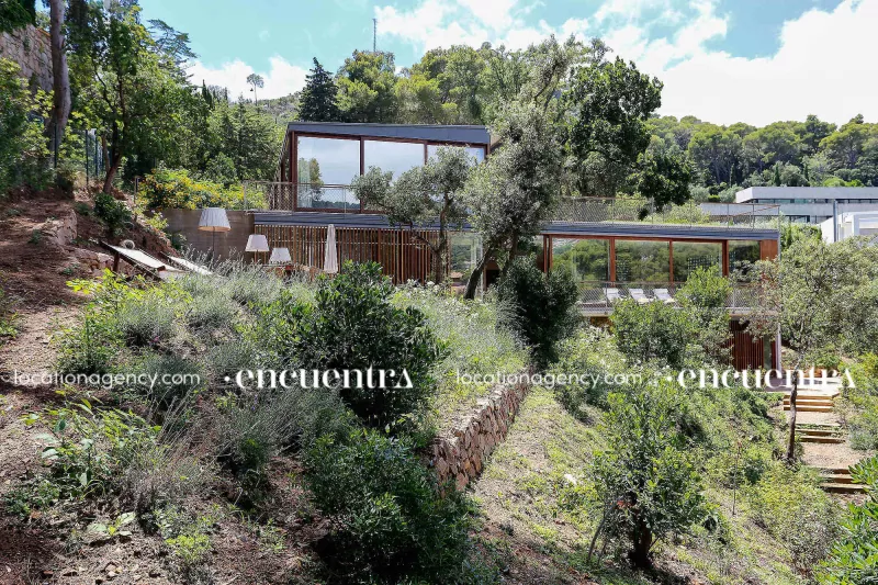 Private Beach House 002-hf047.JPG