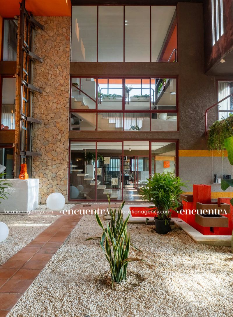 The Atrium hf360z-26a-034.JPG