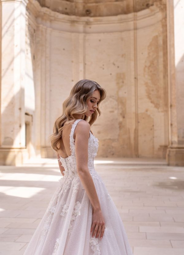 4366, aaliyah quinn, vh003, clasico, classic architecture, arches, arcos, modernista, modernist architecture, neoclassic architecture, arquitectura neoclásica, 