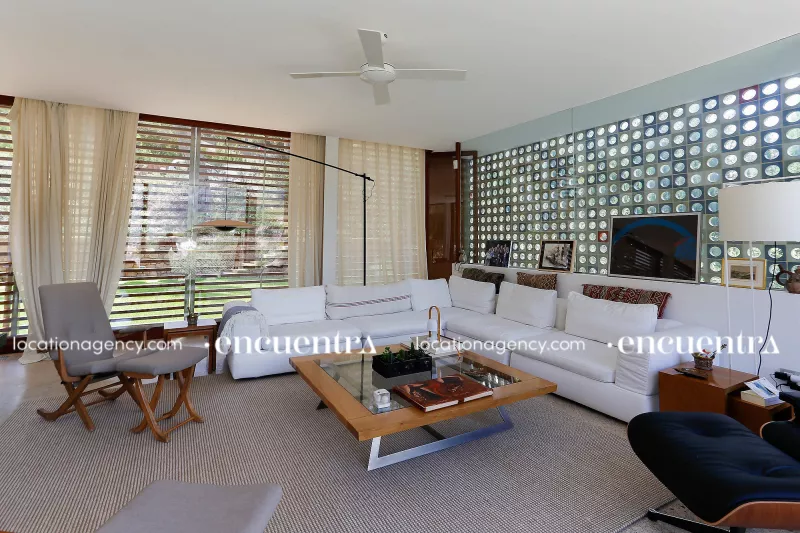 Private Beach House 017-hf047.JPG