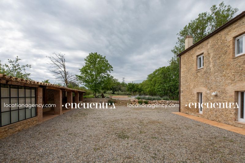 The White Frog 04-if630-24d-009.JPG