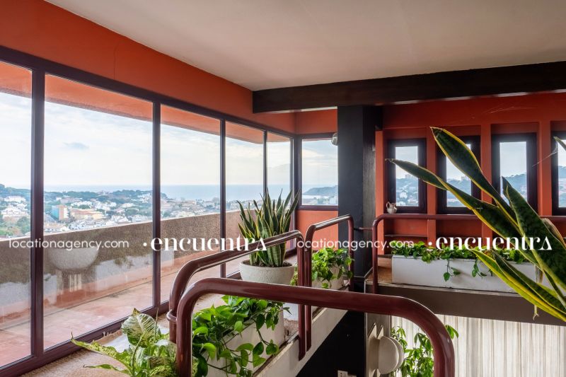 The Atrium hf360z-26a-059.JPG