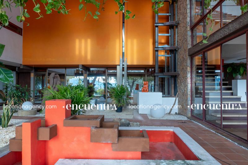 The Atrium hf360z-26a-043.JPG