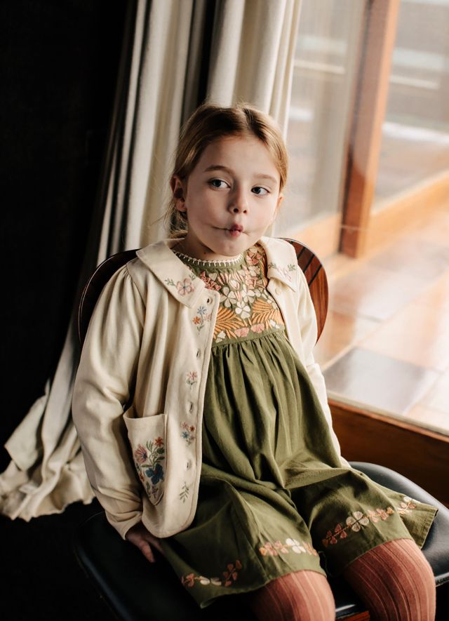  12-2750-apolina-014.JPG  